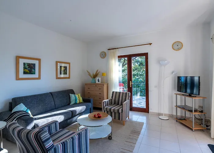 Amazing In With Kitchen