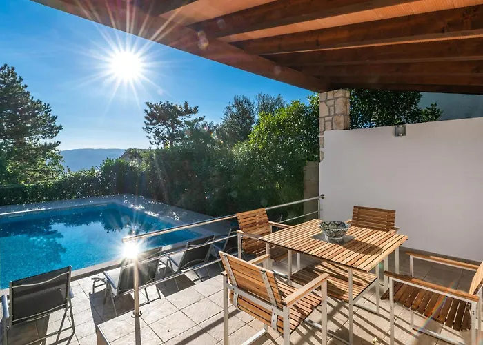 Amazing In With Kitchen Σπίτι διακοπών Plomin